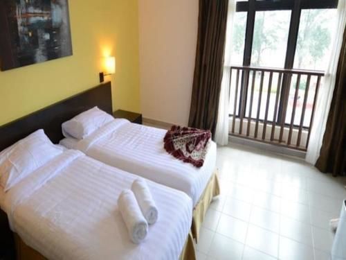 Puteri Beach Resort Петалинг Джая Екстериор снимка
