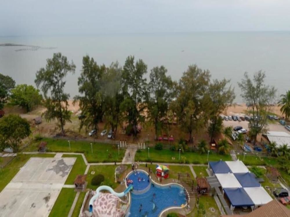 Puteri Beach Resort Петалинг Джая Екстериор снимка